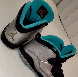 Jordan lady liberty Size 6.5y